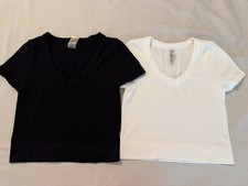 2 women's ribbed knit V-neck short-sleeve fitted T-shirts sizes S/M