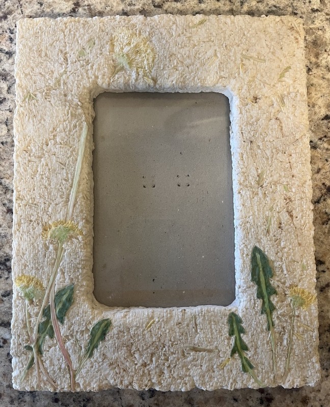 5”x7” Stone Like Heavy Resin Dandelion Frame for 3”x5” Photo