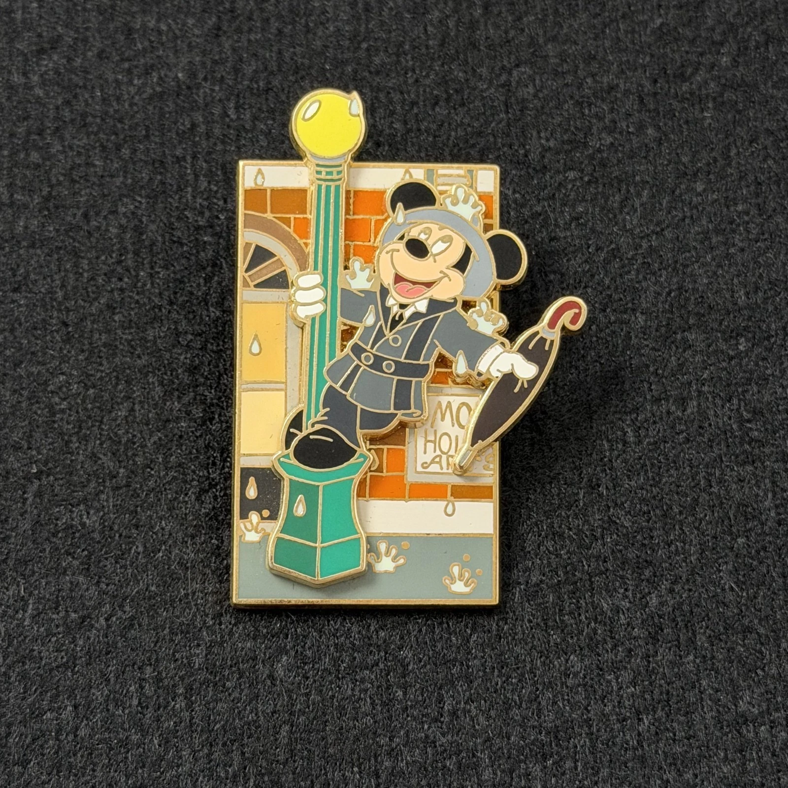 Disney Parks The Great Movie Ride Moments Mickey in Singin' in the Rain Pin 2008