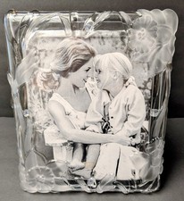 Fifth Avenue Crystal Picture Frame 8x10 Floral Clear Frosted Flowers Photo Table