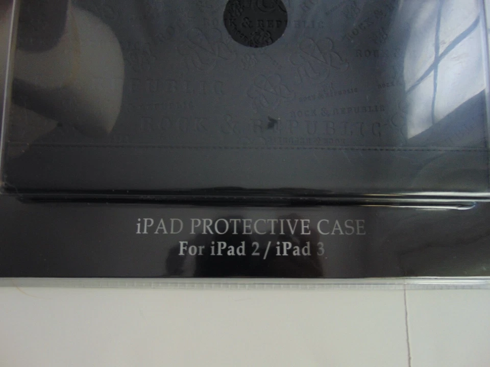 I PAD Cover ROCK & REPUBLIC Case Black Logo Engraved Slim Lightweight Soft Shell - Image 3 of 4