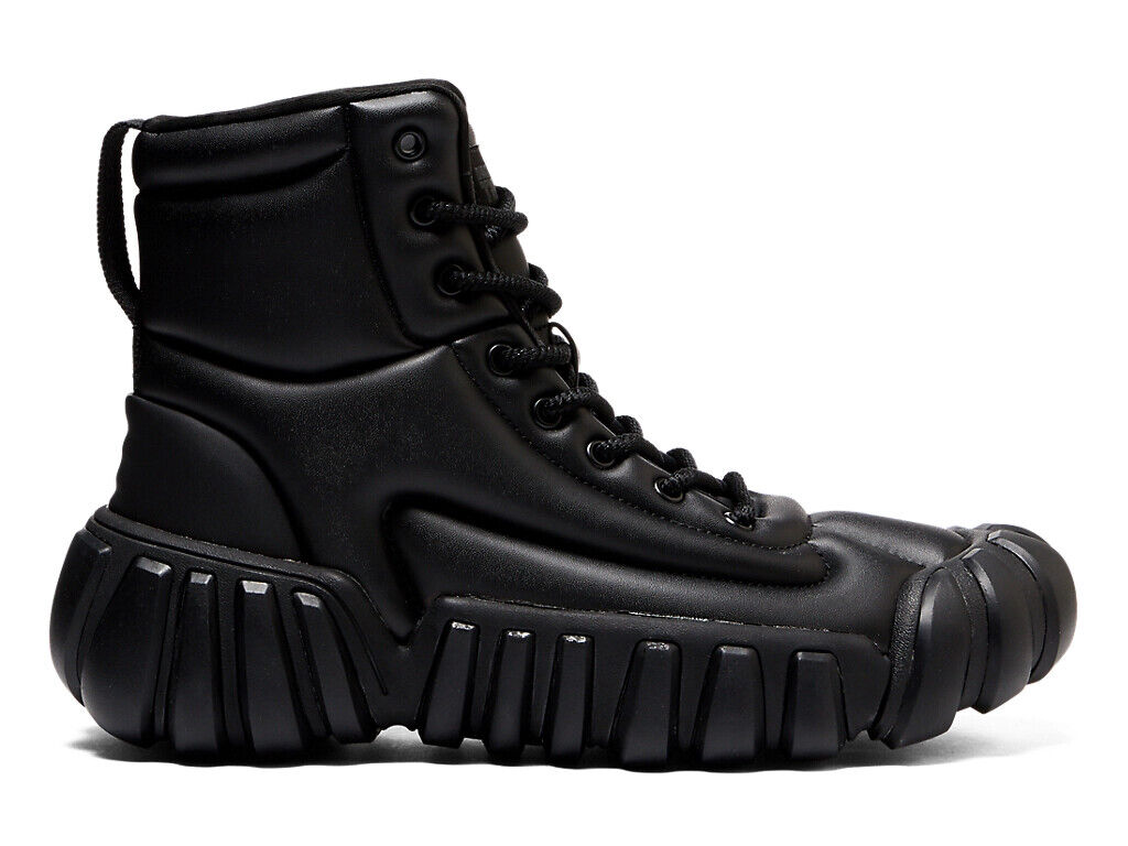 Onitsuka Tiger DENTIGRE PUFF BOOT 1183C181 001 BLACK/BLACK Onitsuka Tiger DENTIGRE PUFF BOOT 1183C181 001 BLACK/BLACK