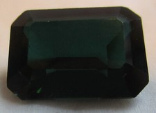1 synthetischer Stein  10 x 8 mm Octagon Turmalin - grün, Korund, Brennofen #149