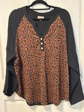 GiGiO Plus+ Leopard Print & Black V-Neck Shirt w/ Roll Up Button Sleeves Size XL