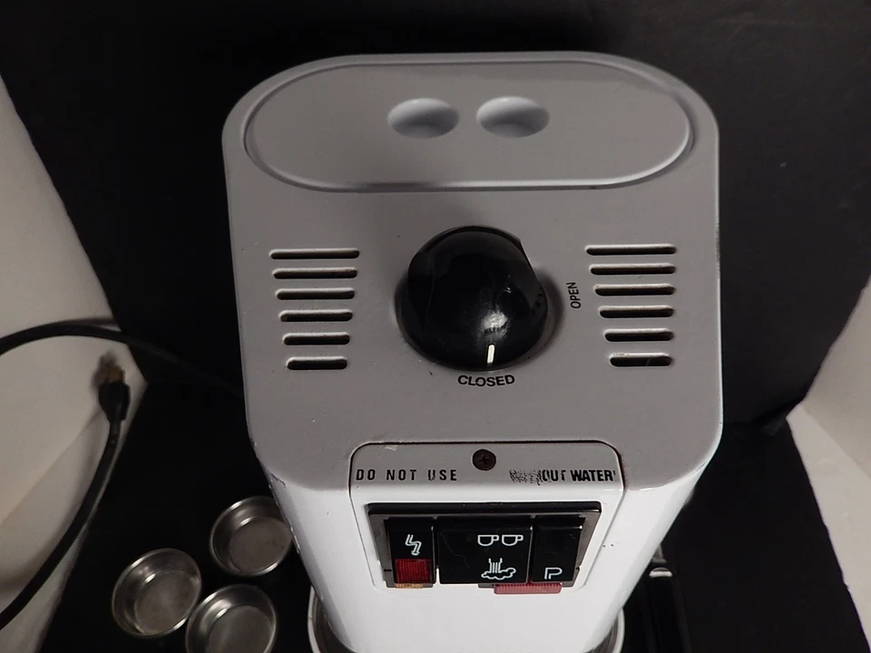 Máquina espumadora de leche y espresso Krups Gaggia modelo 242 tazas extra ¡funciona muy bien! Foto 4 de 4