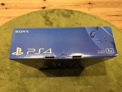 SONY PlayStation 4 PS4 CUH-1200B 1TB Console Box Unused From