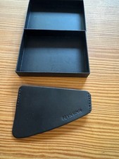 Schwarze Lederverstärkung für Schalthebel und Schuhschutz von Feynsinn