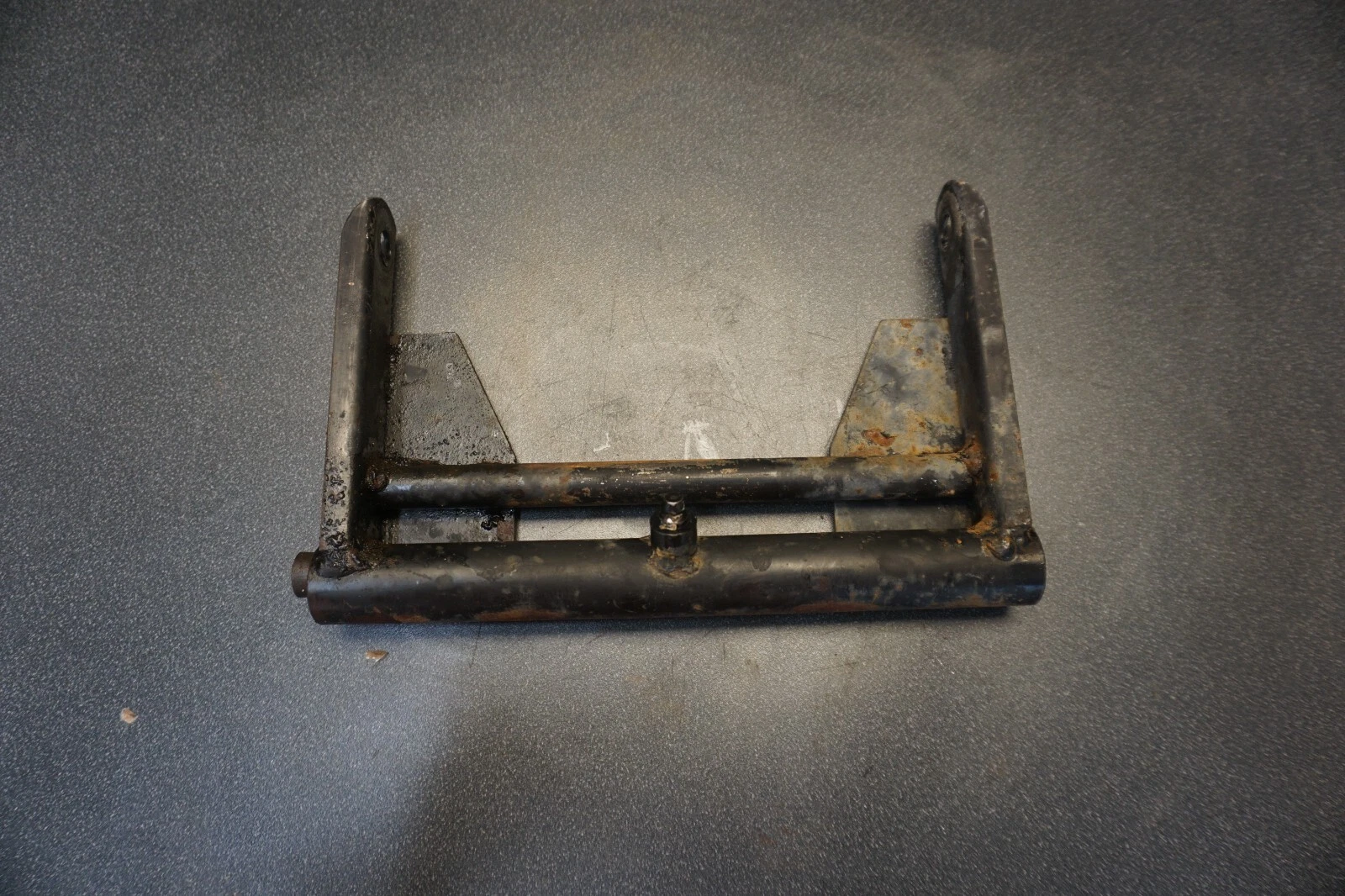 2002 Mount Cat 800 Arctic Cat Snowmobile OEM Rear Suspension Arm