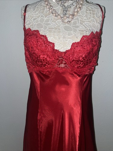 Long Satin Gown Woman’s PLUS 1X Red SHINY Lingerie NIGHTGOWN Nightie Red Padded - Picture 7 of 24