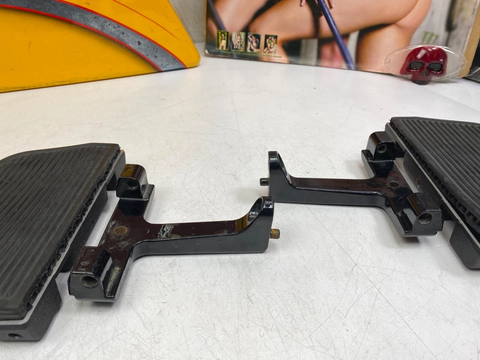 🔥Genuine Harley 97-23 Touring Rear Passenger Foot Floor Boards OEM🔥 - Image 4 of 4