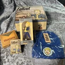 Fallout Culturefly Collector's Crate 2018 Exclusive Items! Beanie, socks, Cards
