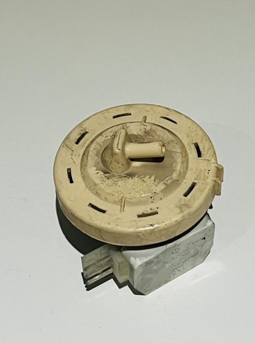 Samsung Washing Machine WF1804WPU Pressure Switch - Picture 3 of 3