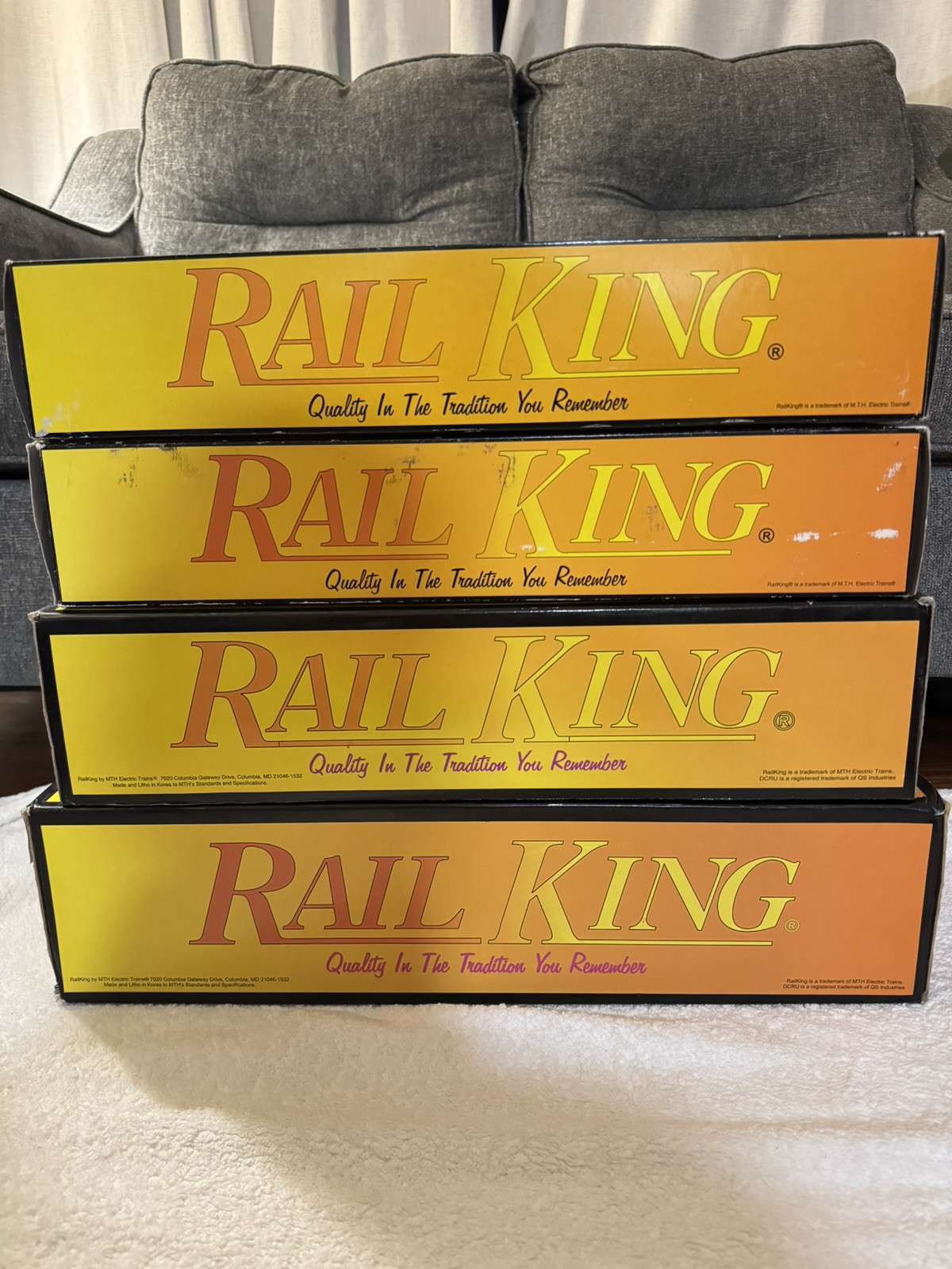 Set Of 4 MTH Rail King 1- Santa Fe Northern 2-E-8 AA Diesel Set.sold As Is .