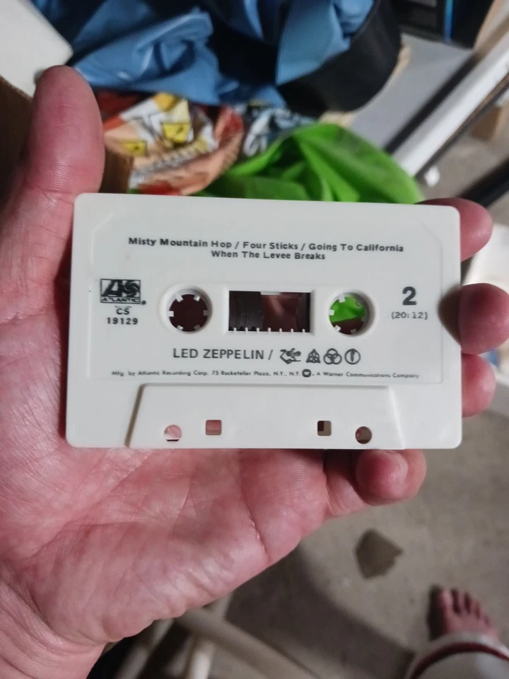 Led Zeppelin 4 IV Zoso Symbols Cassette Tape Atlantic CS 19129 Hard Rock - Image 4 of 4