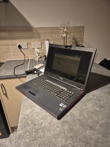 FUJITSU SIEMENS AMILO XI 3650 18.4" LAPTOP (Dark Display) + FAST UK 🇬🇧 POST!