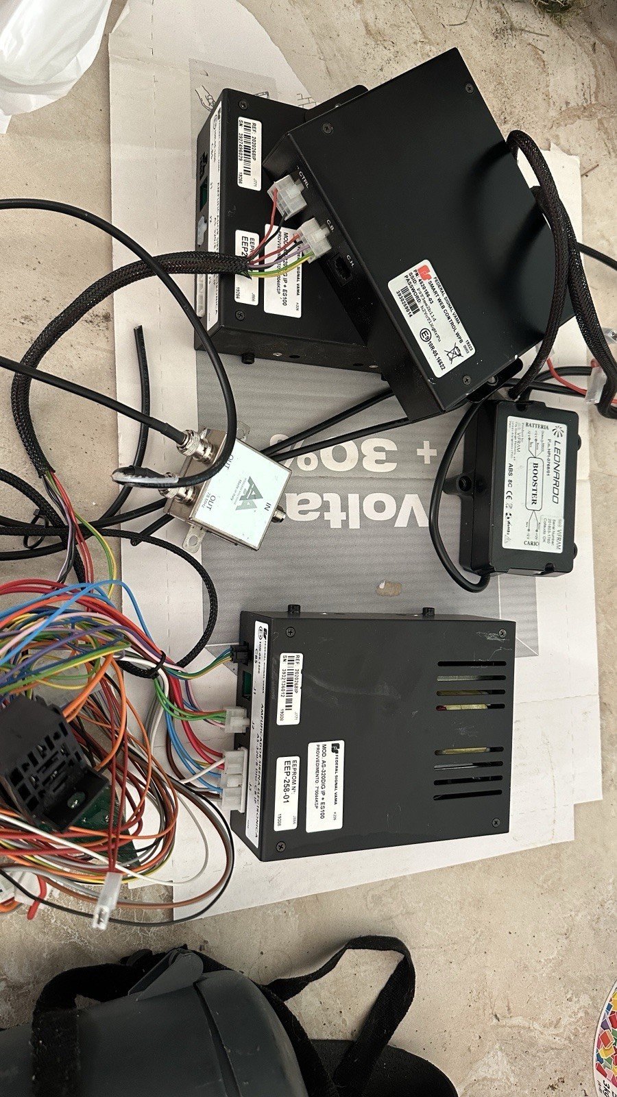 Federal Signal AS-320/B DIG-CP IP Emergency Siren System With Wiring And Booster