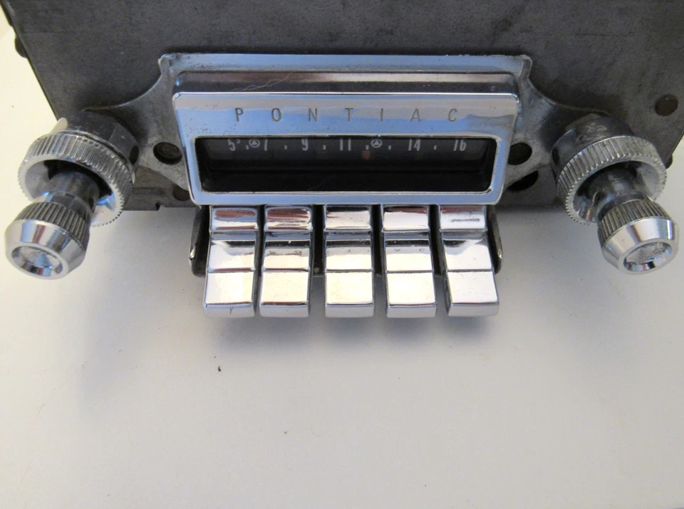 USED 1962 Pontiac Bonneville Catalina Grand Prix Delco AM Push Radio # 983579 - Image 2 of 4