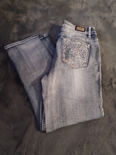 Earl Jeans Damen 8 bestickte Strasssteine 29x26 Skinny Ankle Light Short
