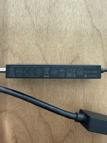 Microsoft Wireless Display Adapter HDMI w/ USB Model 1628 - Photo 3/4
