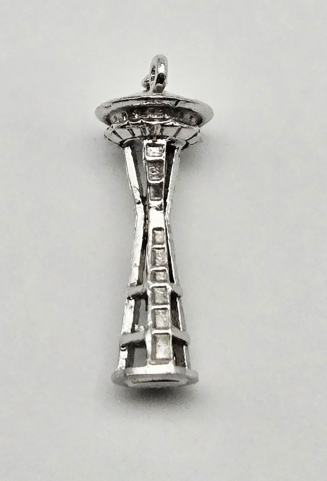 VTG Seattle Space Needle 3D Sterling Silver Charm Pendant 4.2g Travel Souvenir