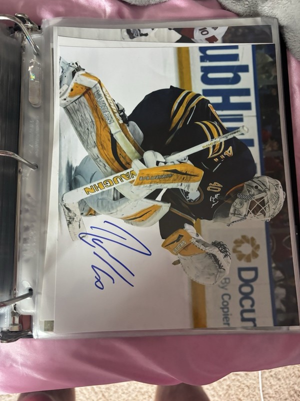 2 Autographed Pictures Of Robin Lehner And Justin Bailey