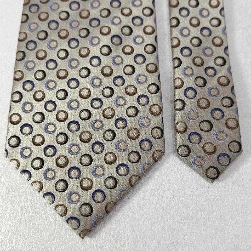 Corbata Duque y Duquesa D&D Hombres 64 en Seda Blanco Negro Micro Cuadrados Anchos Hechos a Mano Foto 3 de 4