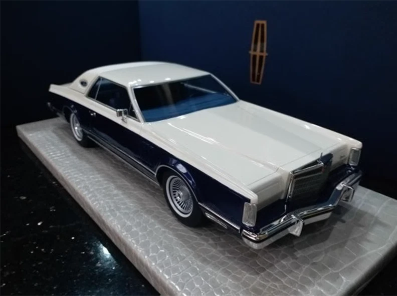 1/18 Resin car model Lincoln Continental Mark V Limited