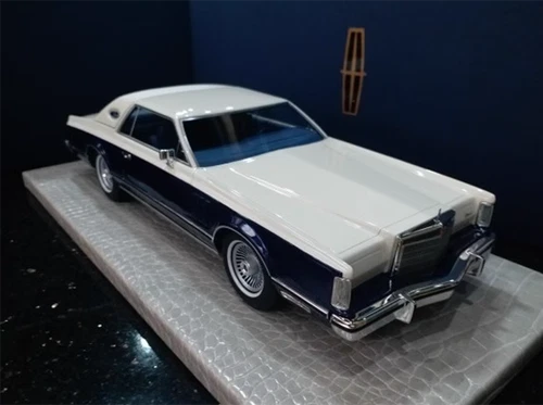1/18 Resin car model Lincoln Continental Mark V Limited edition Blue/White - Picture 2 of 6