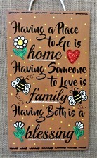 HOME LOVE FAMILY BLESSING SIGN Wall Art Door Hanger Plaque Bumblebee Bee Decor