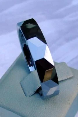 WOLFRAM/TUNGSTEN CARBIDE RING -  5,5 MM BREIT - FACETTIERT - TITAN HART - (068)  - Bild 1 von 3