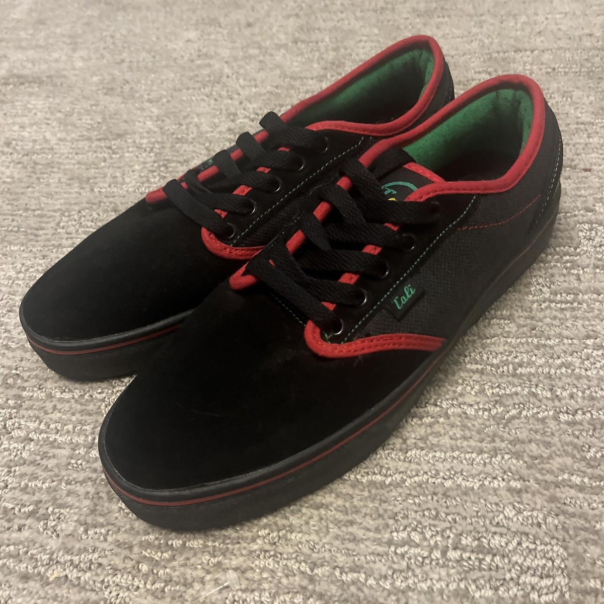 Mens Cali Strong Casual Rasta Skate Shoes sz 10 Black Green Red Yellow EUC