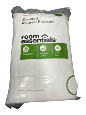 Room Essentials New Queen Size Zippered up to 12'' deep Mattress Protector Vinyl