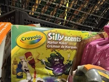 Crayola Silly Scents Marker Maker Nontoxic - NEW.