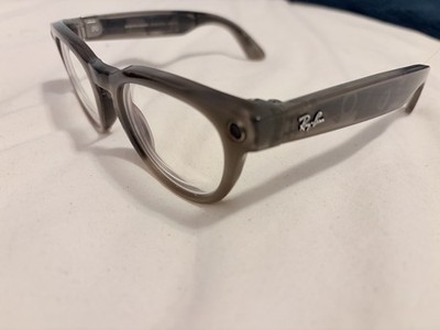 Ray-Ban Meta Headliner Gen 1 RW4009 Smart AI Glasses Warm Stone + Charging Case