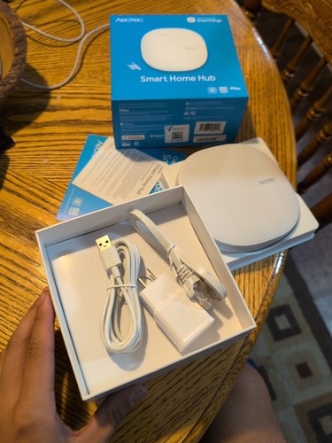 Aeotec Smart Home Hub,  SmartThings Hub, Z-Wave Zigbee Gateway (V3)