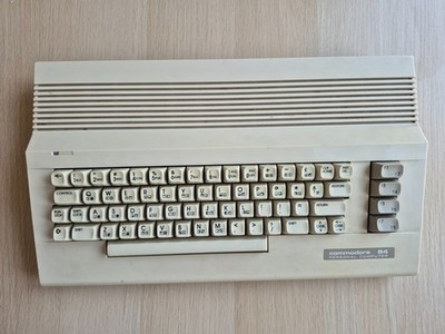   COMMODORE 64 C64 C C64-II   guter Zustand  (ohne Monitor, ohne Netzteil)  