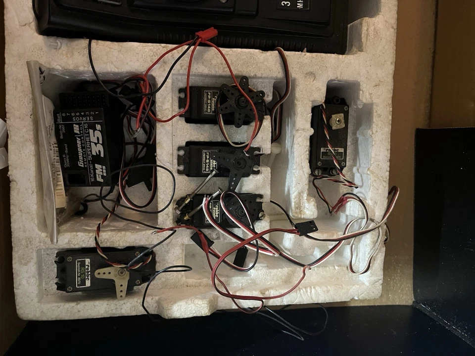 Robbe Futaba F16  40 Mhz mit Anleitung - Bild 4 von 4