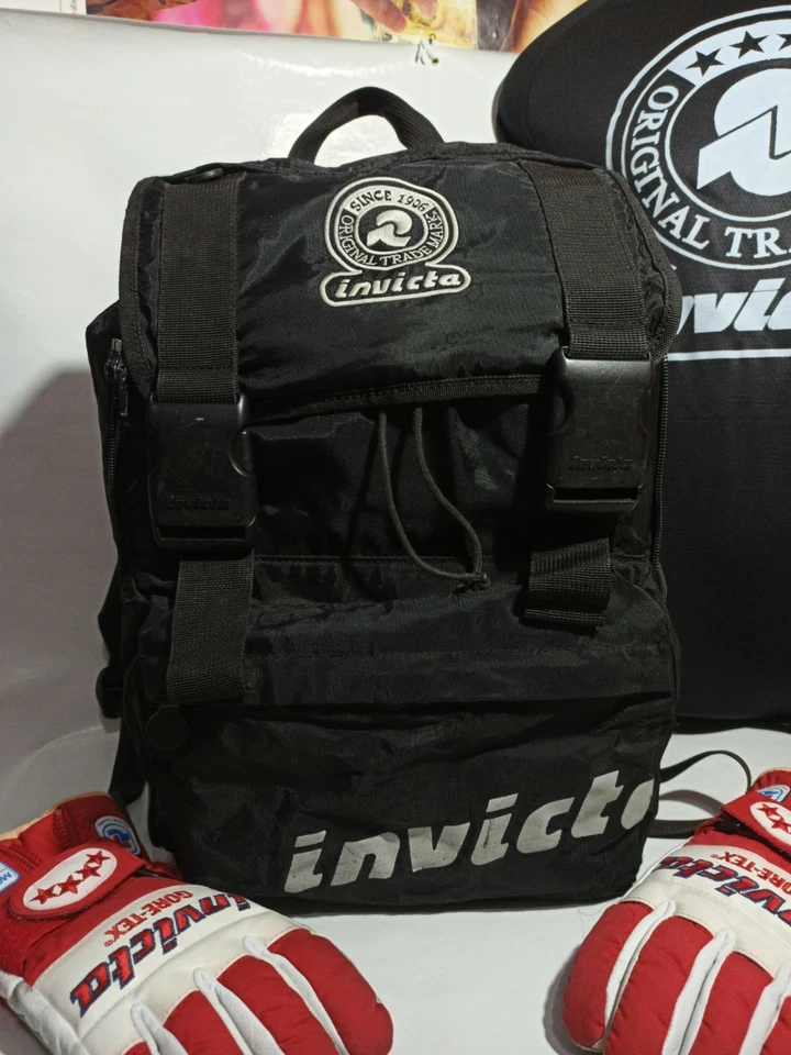 Pizarra respaldada Invicta Backpaclk USADA buena importada directa de Milán Italia!!!!! Foto 4 de 4