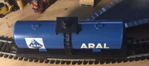 Lima Aral Tanker FS Bogies OO Scale with Ampol decal ozone side - Picture 1 of 4