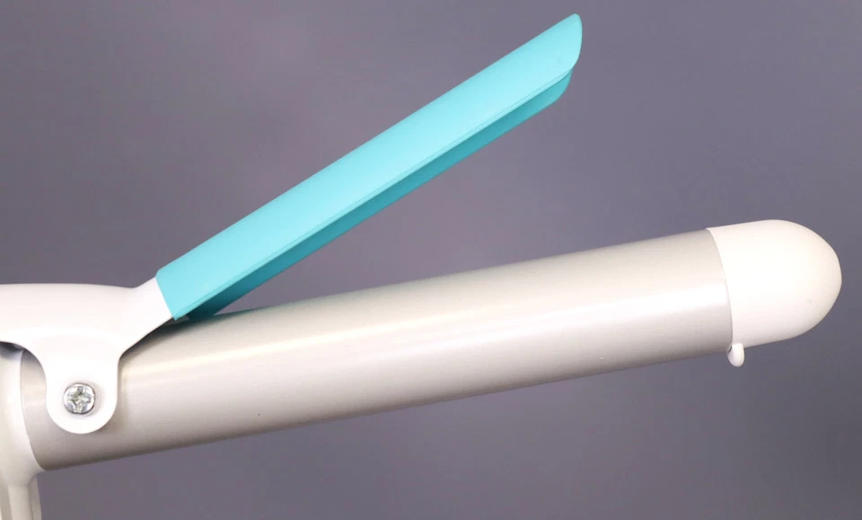 Conair OhSoKind 1 Silicon Clip Curling Iron Model CD950 - Image 4 of 4