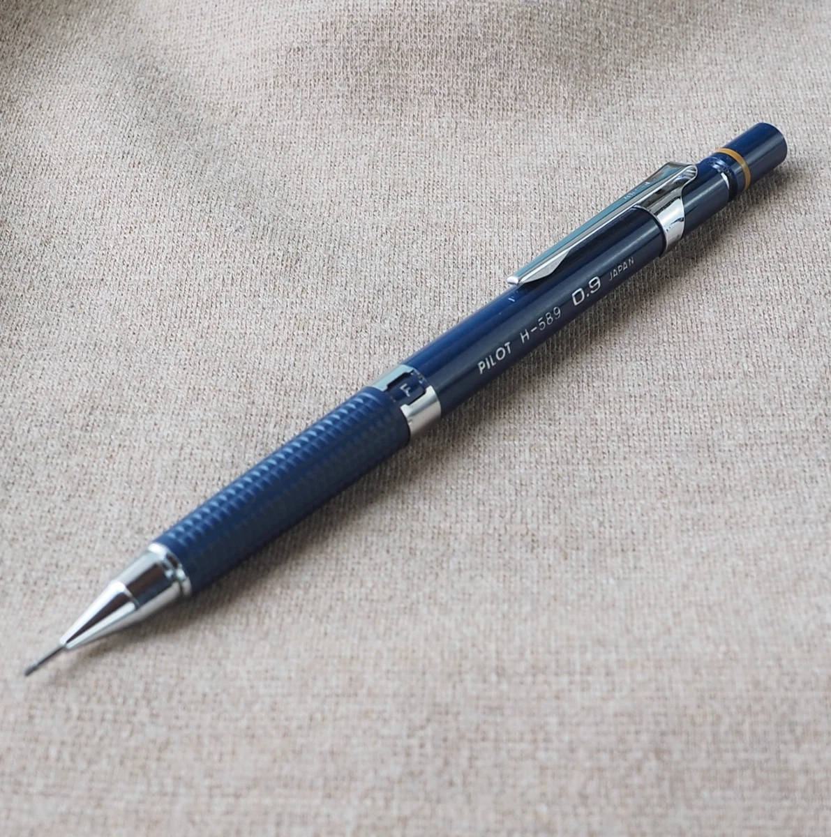 Collectible Mechanical Pencils with Vintage 0.9 mm Lead Diameter