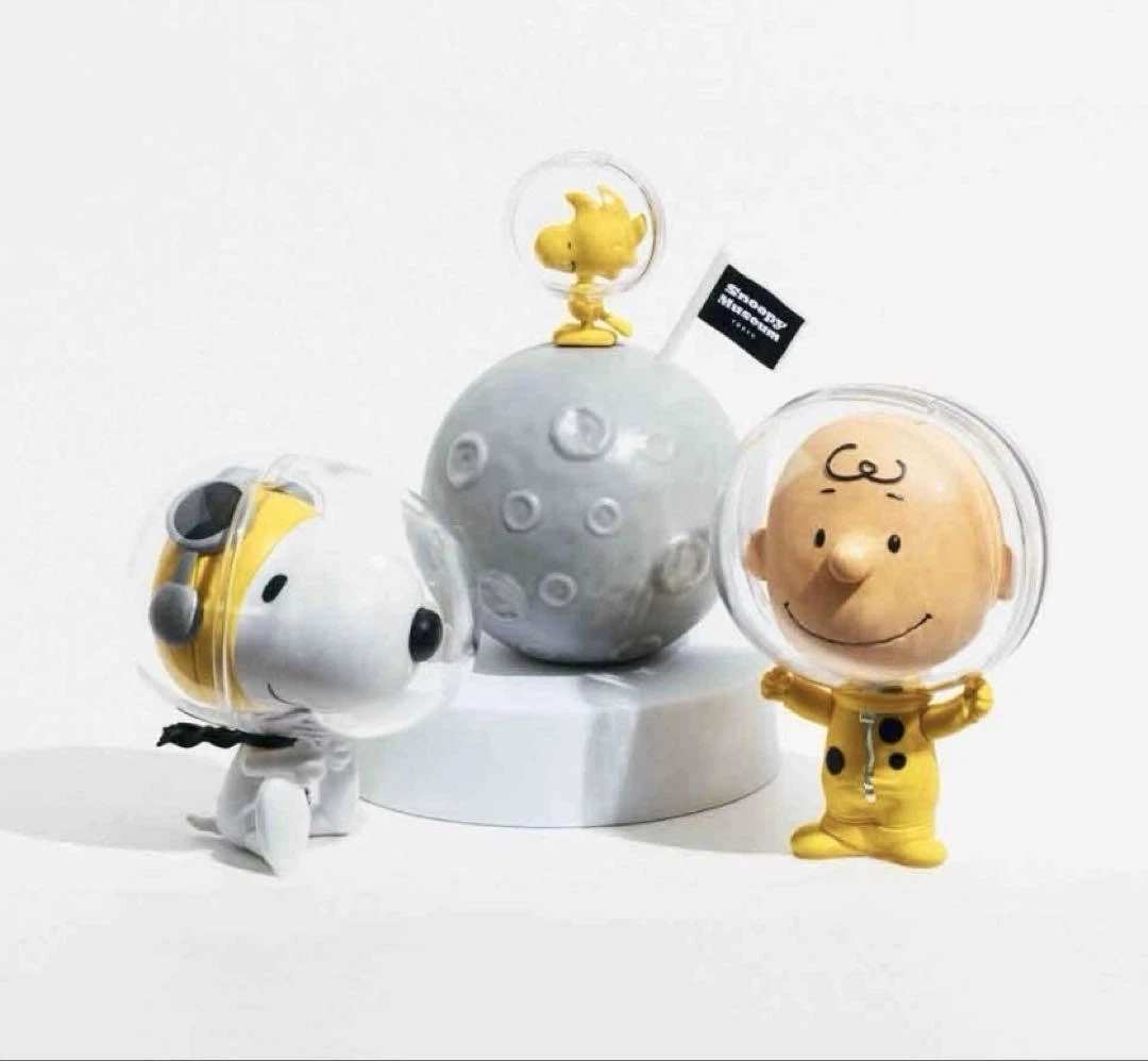 Snoopy Astronaut In Collectible Peanuts Figurines for sale | eBay
