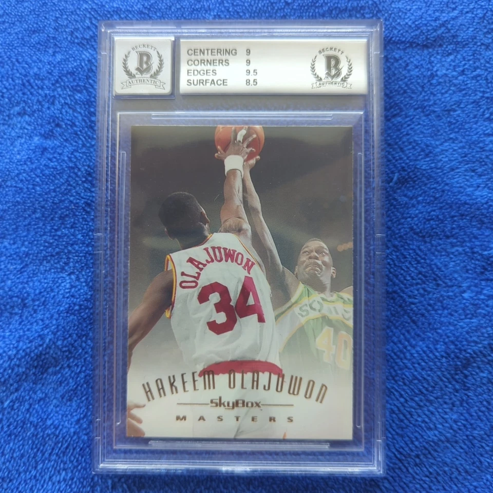 AUTOGRAPH HAKEEM OLAJUWON 1994 SKYBOX MASTERS #116 BAS 9 CARD, GEM MENT 10 AUTO  - Image 2 of 4