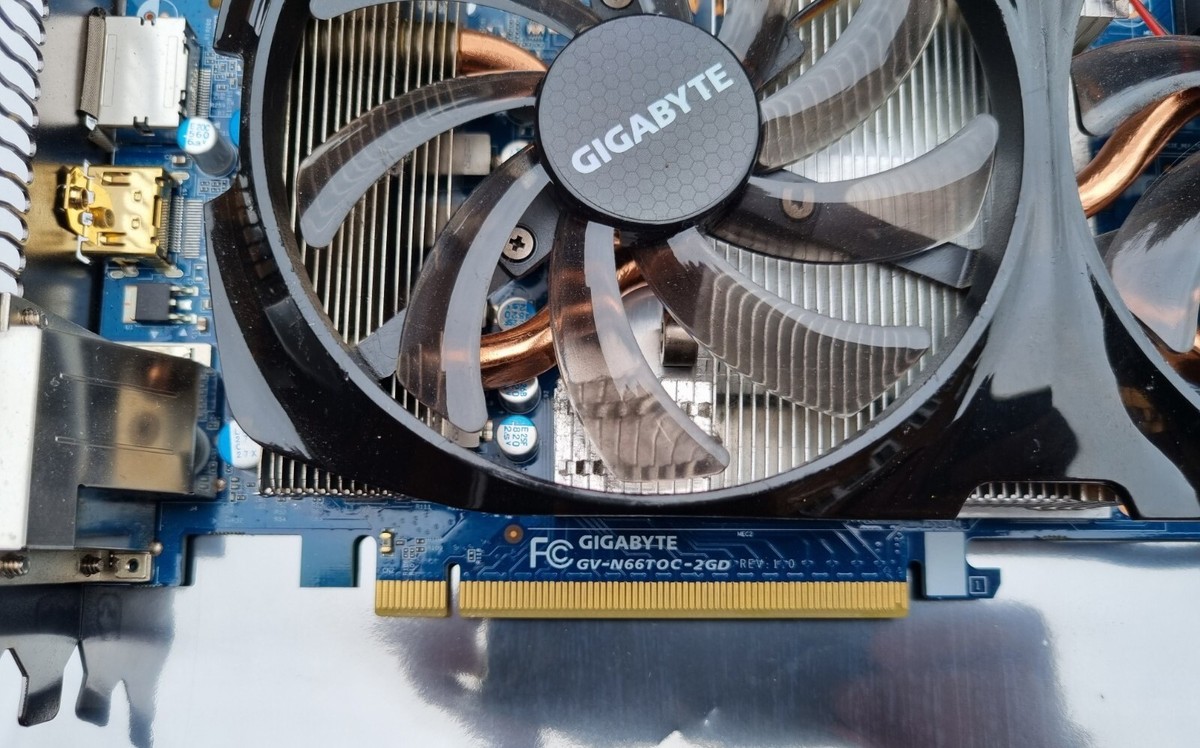 Gigabyte GeForce GTX 660 Ti (2048 MB) (GV-N66TOC-2GD) Graphics
