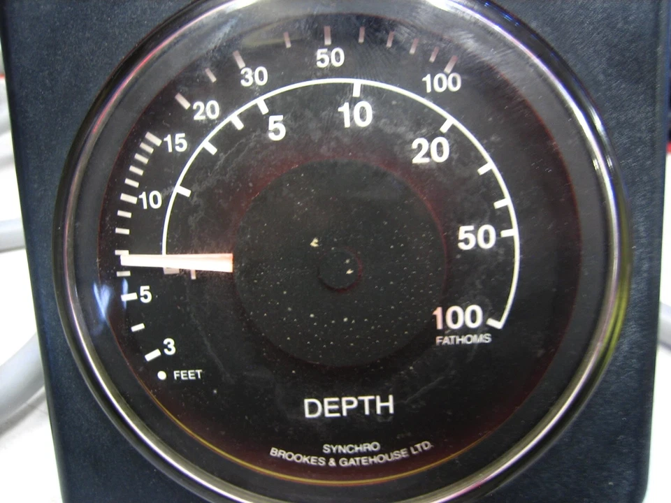 BandG-H2000 Synchro Analog Depth Gauge (FT and Fathoms) BENCH TESTED GOOD - Image 3 of 4