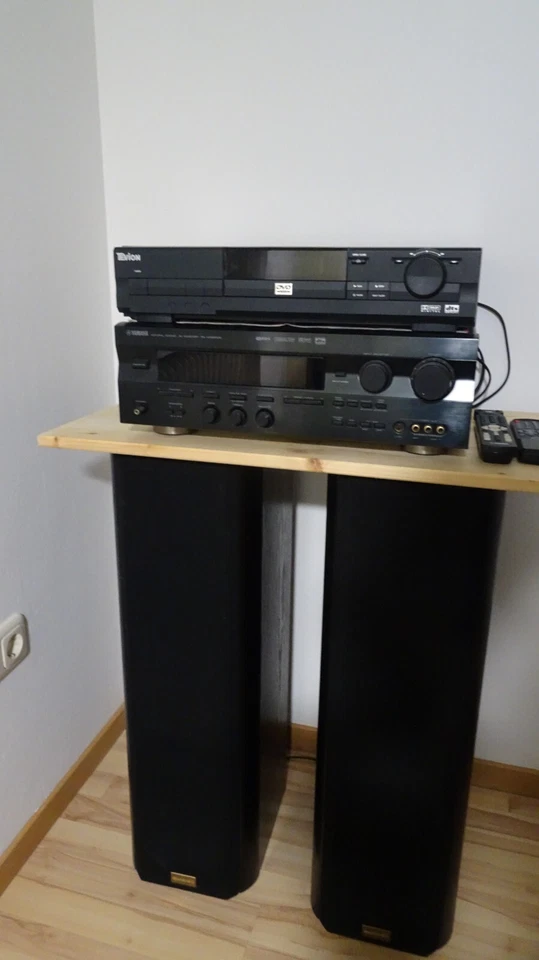 Stereoanlage Yamaha Receiver mit cd-player, Lautsprecher und allen Kabeln