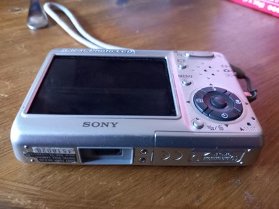 Sony Cyber-shot DSC-T3 Digital Camera 5.1MP 3x Optical Zoom Silver