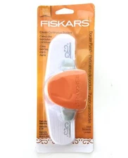 Fiskars 119110-1005 Border Punch Paper Edger Scrapbook Craft Card Making- Scroll