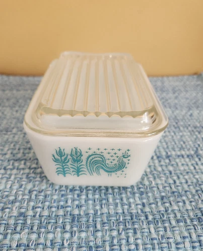 Vintage Pyrex 0502 Amish Butterprint 1 1/2 Pint Refrigerator Cov. Dish