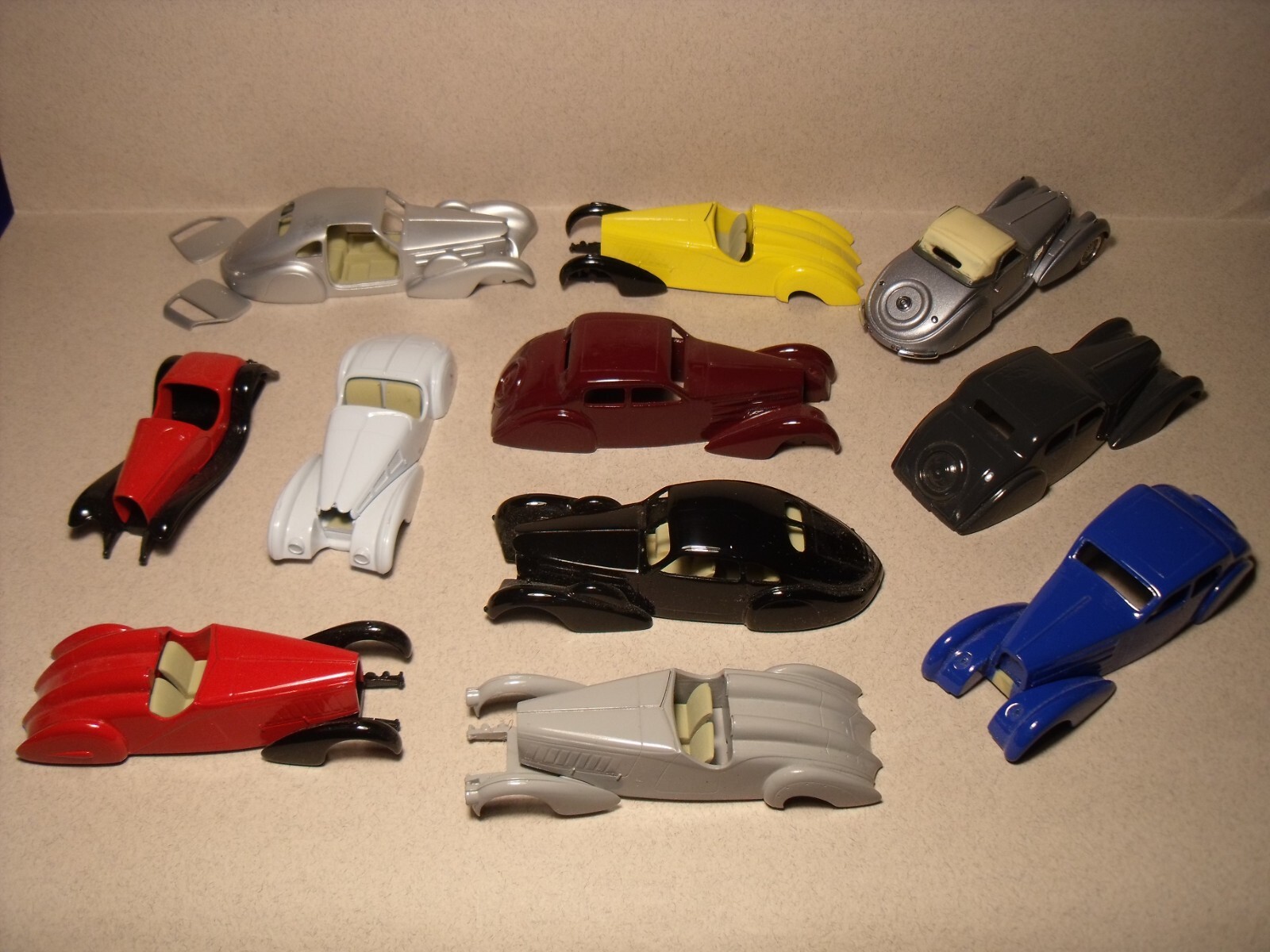 Maquette Bugatti 1/43 miniature Vroom à coller voiture de collection MCM
